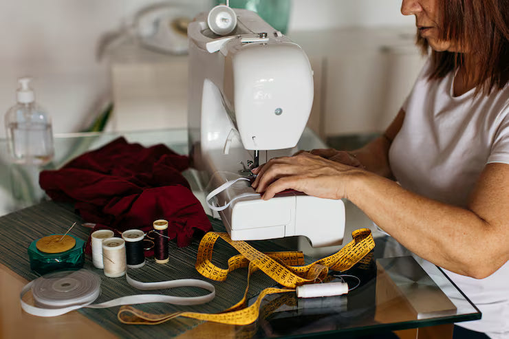 Beginner’s Sewing Guide NZ: Choosing Your First Machine, Setting Up & Must-Have Accessories